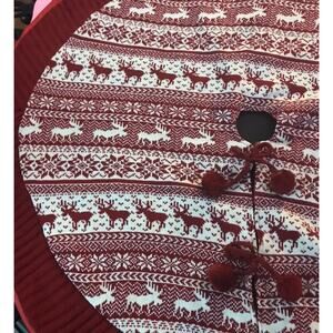 Christmas Tree Skirt Elk Red White Snowflakes Pom Pom Ties Moose Silky Back Vtg